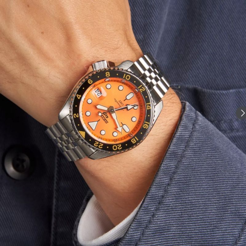 Seiko 5 Sports Automatic GMT på armen