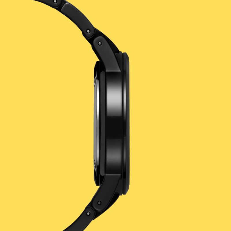 sort daniel wellington klokke fra siden