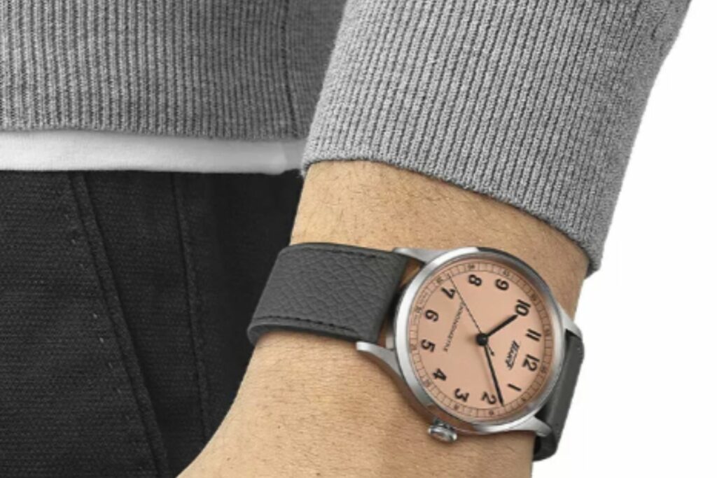 Tissot Heritage 1938 Autamatic klokke på håndledd
